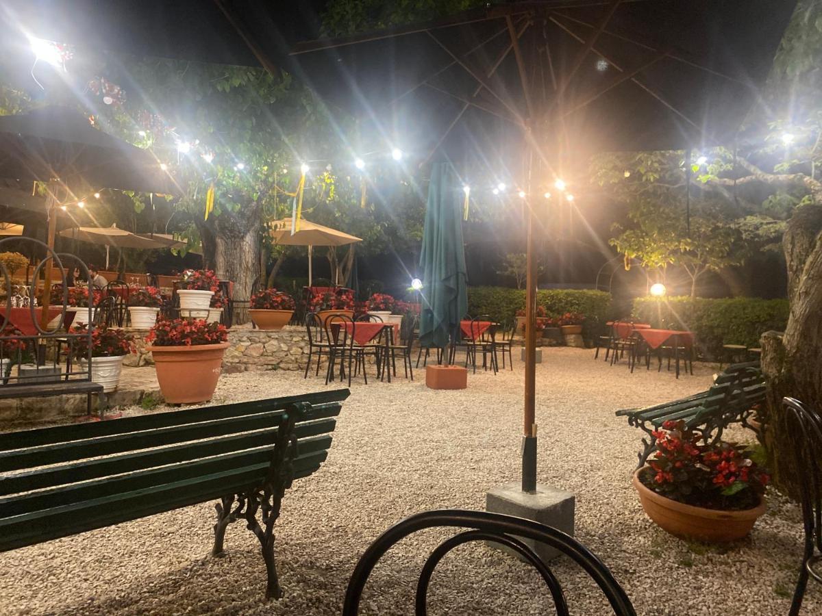 Albergo Le Casaline Campello sul Clitunno Exterior foto